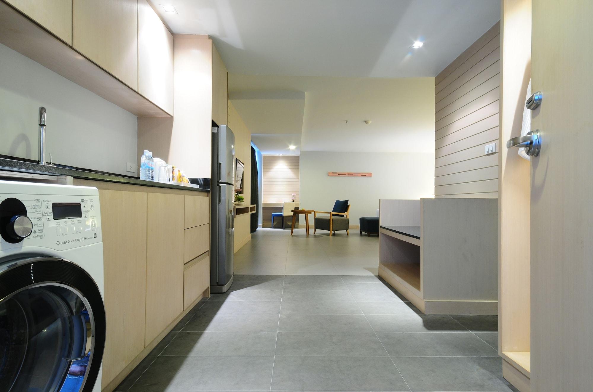 Ashlee Heights Hotel Patong Extérieur photo
