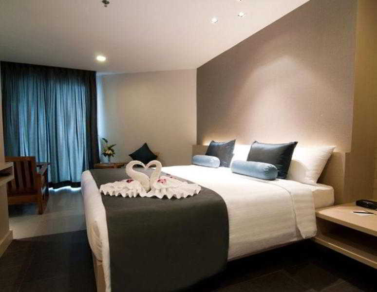Ashlee Heights Hotel Patong Extérieur photo